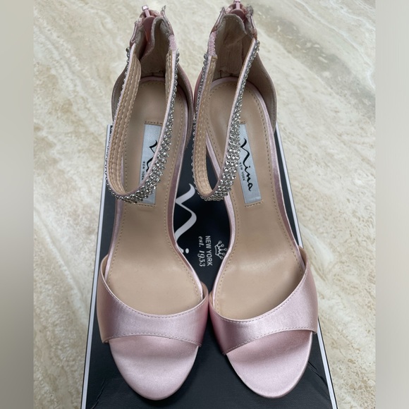 Nina Volanda Satin Crystal Ankle Stap heel - Picture 1 of 9